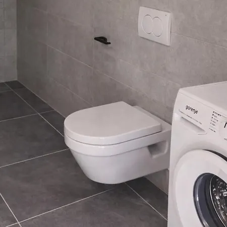 Irini Apartamento Njivice